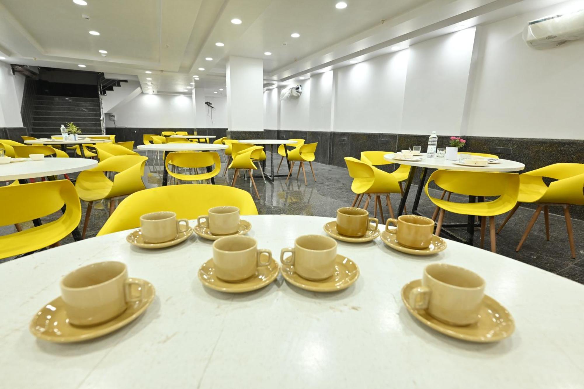 Hotel Down Town Paschim Vihar 델리 외부 사진