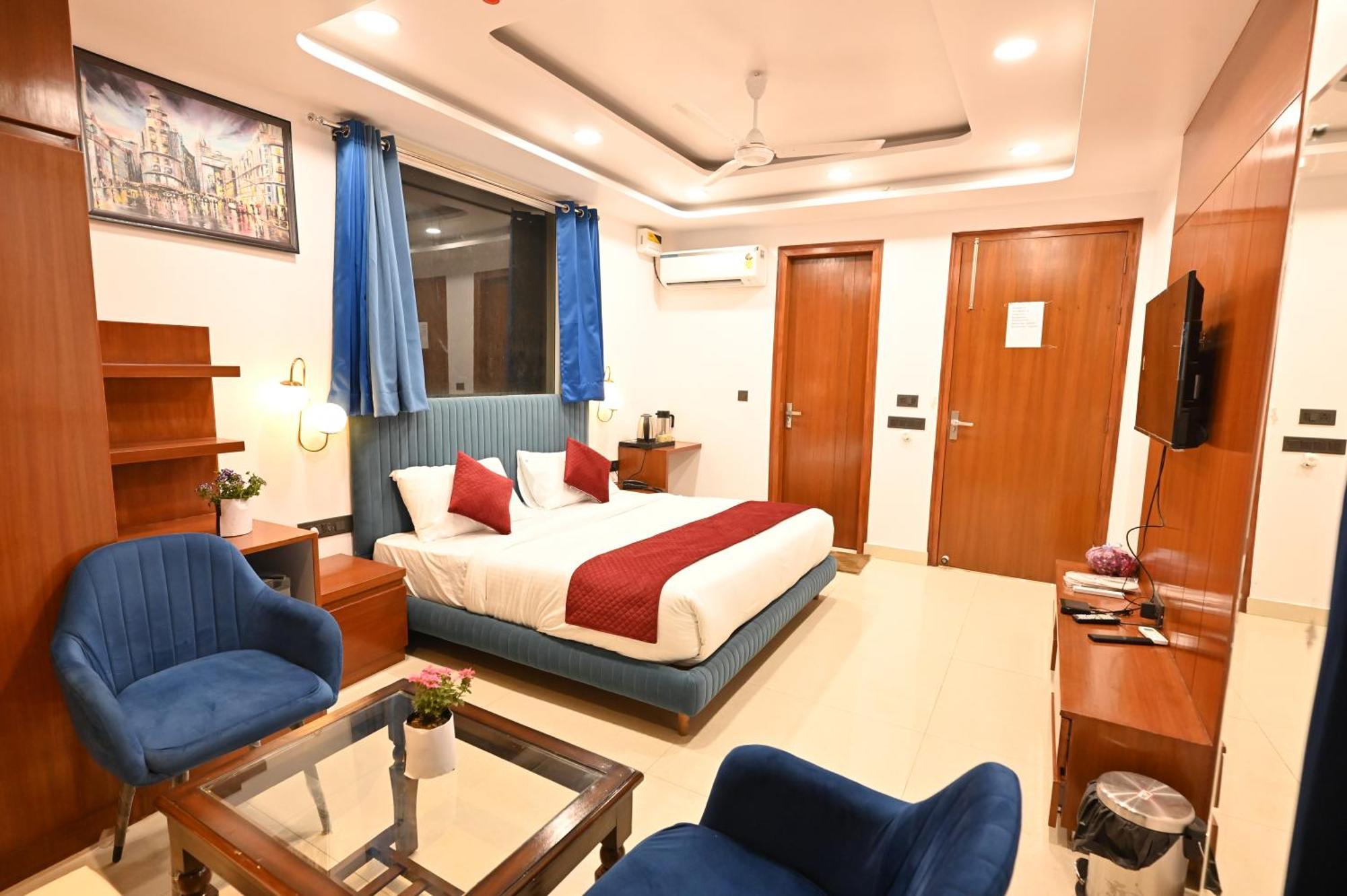 Hotel Down Town Paschim Vihar 델리 외부 사진