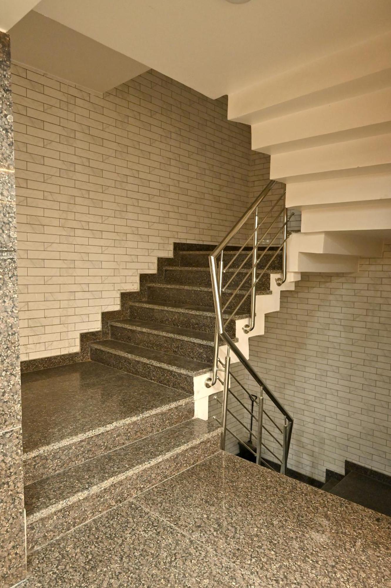 Hotel Down Town Paschim Vihar 델리 외부 사진