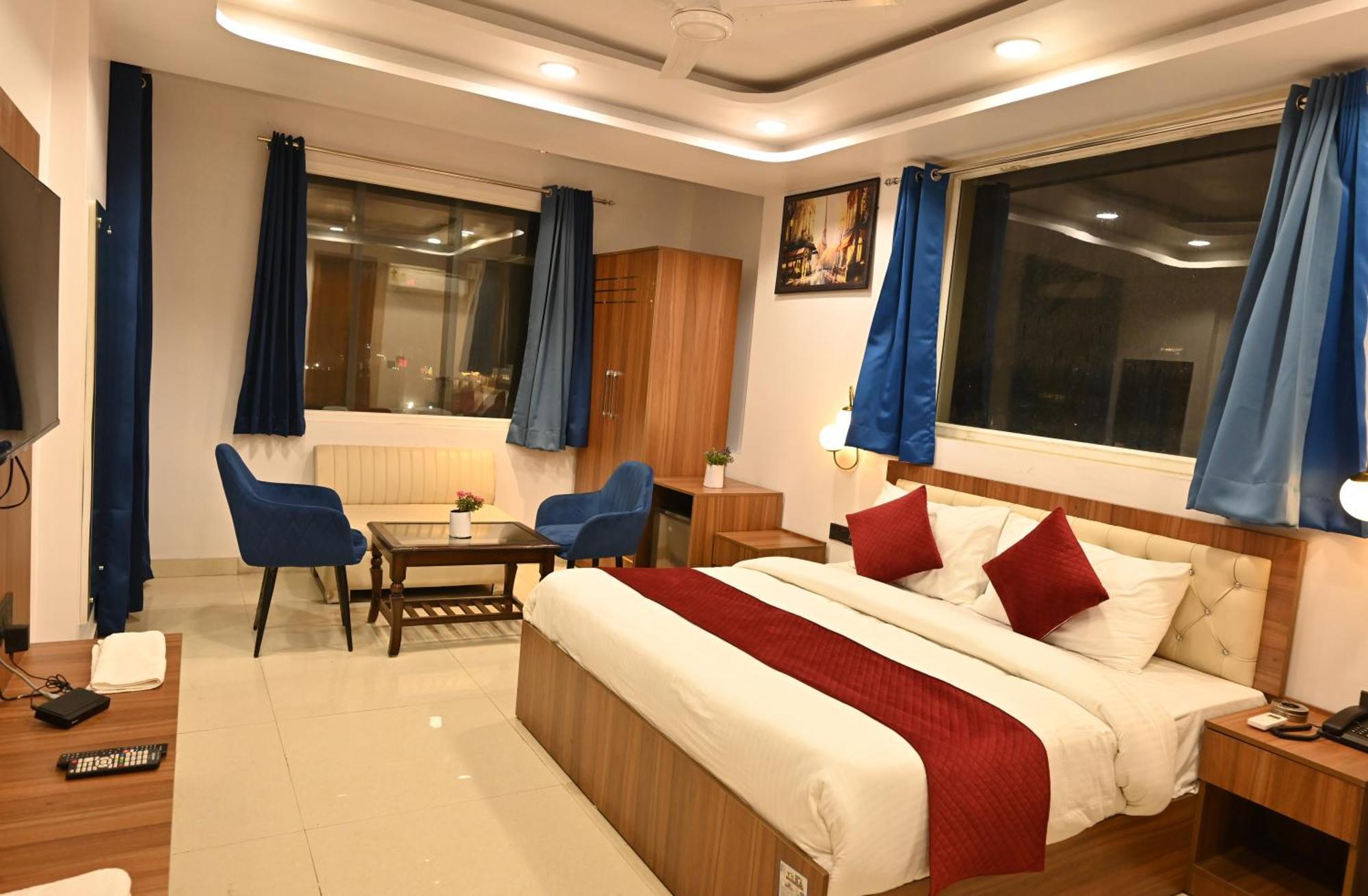 Hotel Down Town Paschim Vihar 델리 외부 사진