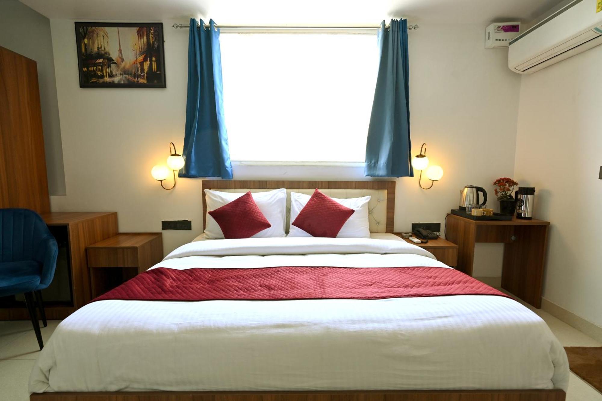 Hotel Down Town Paschim Vihar 델리 외부 사진